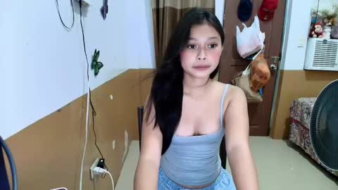 Snapshot of sweet_angela0701 chatting on 9, 5, 2026 sweet_angela0701 online show from 9, 5, 2026