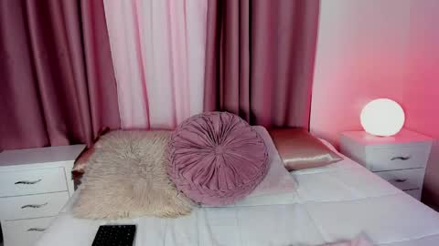 Aura  online show from 12, 4, 2026