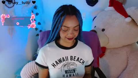 Snapshot of sweet_bluee chatting on 17, 12, 2024 Tutti online show from 17, 12, 2024