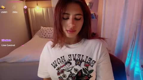 Camila online show from 10, 11, 2025