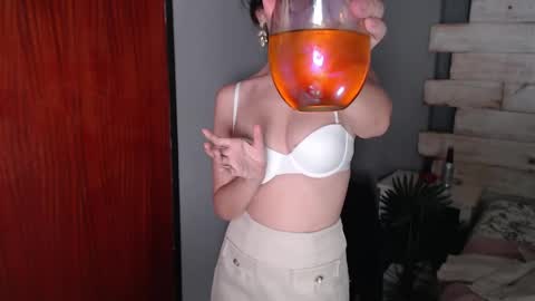 Snapshot of sweet_chantelle chatting on 11, 3, 2025 Chantelle online show from 11, 3, 2025