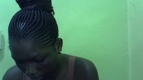 Snapshot of sweet_cherie1 chatting on 1, 6, 2026 sweet_cherie1 online show from 1, 6, 2026