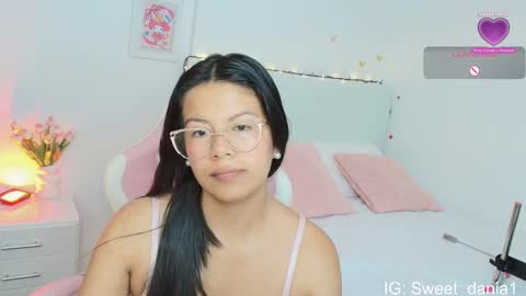 sweet_dania_ online show from 20, 9, 2025