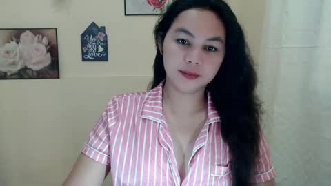 Snapshot of sweet_danicaa chatting on 11, 5, 2026 danice online show from 11, 5, 2026