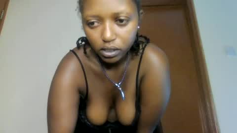 Snapshot of sweet_ebony001 chatting on 5, 7, 2026 sweet_ebony001 online show from 5, 7, 2026