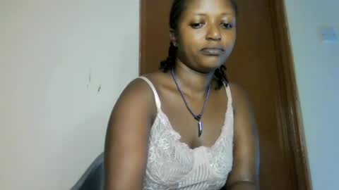 Snapshot of sweet_ebony001 chatting on 6, 7, 2026 sweet_ebony001 online show from 6, 7, 2026