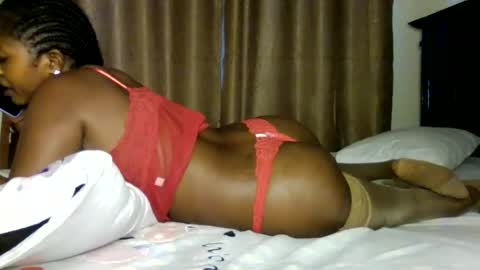 Snapshot of sweet_ebony001 chatting on 27, 7, 2026 sweet_ebony001 online show from 27, 7, 2026