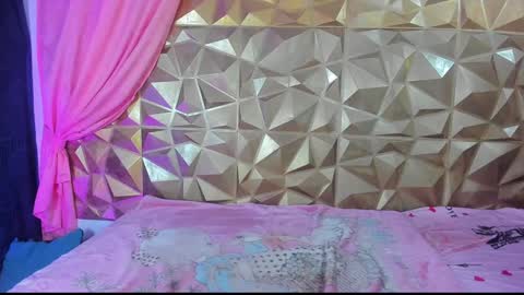  emmili  online show from 21, 1, 2025