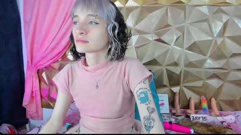  emmili  online show from 31, 1, 2025