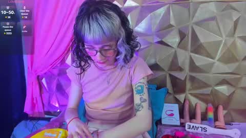  emmili  online show from 10, 3, 2025