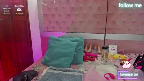  emmili  online show from 2, 12, 2025