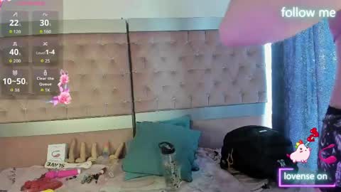 Snapshot of sweet_emmili chatting on 2, 6, 2026 emmili online show from 2, 6, 2026