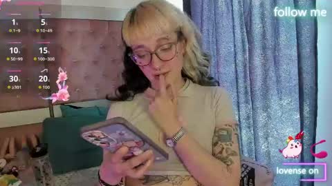 Snapshot of sweet_emmili chatting on 3, 6, 2026 emmili online show from 3, 6, 2026