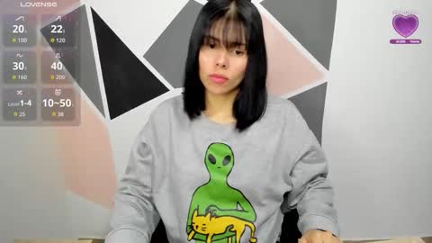 Snapshot of sweet_hann chatting on 8, 10, 2025 Hanna online show from 8, 10, 2025