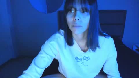 Snapshot of sweet_hann chatting on 9, 11, 2025 Hanna online show from 9, 11, 2025