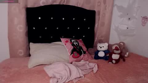 Snapshot of sweet_hannaah chatting on 7, 11, 2025 Hannah online show from 7, 11, 2025