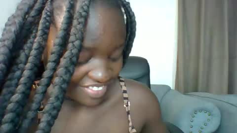 Snapshot of sweet_jenica chatting on 2, 1, 2025 ESTHER NEEMA online show from 2, 1, 2025