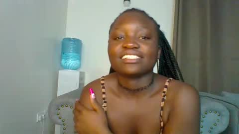 Snapshot of sweet_jenica chatting on 14, 1, 2025 ESTHER NEEMA online show from 14, 1, 2025