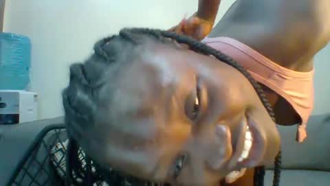 Snapshot of sweet_jenica chatting on 17, 1, 2025 ESTHER NEEMA online show from 17, 1, 2025