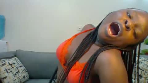 Snapshot of sweet_jenica chatting on 24, 1, 2025 ESTHER NEEMA online show from 24, 1, 2025
