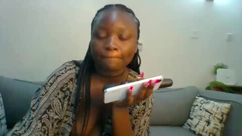 Snapshot of sweet_jenica chatting on 31, 1, 2025 ESTHER NEEMA online show from 31, 1, 2025