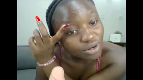 Snapshot of sweet_jenica chatting on 15, 2, 2025 ESTHER NEEMA online show from 15, 2, 2025