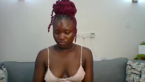 Snapshot of sweet_jenica chatting on 4, 3, 2025 ESTHER NEEMA online show from 4, 3, 2025