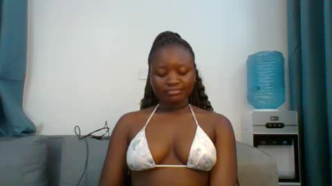 Snapshot of sweet_jenica chatting on 19, 9, 2025 ESTHER NEEMA online show from 19, 9, 2025
