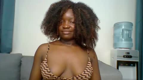 Snapshot of sweet_jenica chatting on 9, 10, 2025 ESTHER NEEMA online show from 9, 10, 2025
