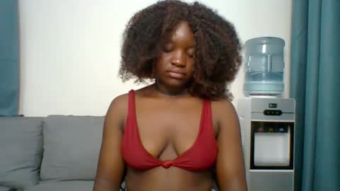 Snapshot of sweet_jenica chatting on 18, 10, 2025 ESTHER NEEMA online show from 18, 10, 2025