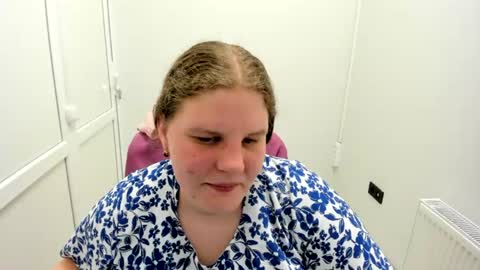 Snapshot of sweet_karla_la chatting on 18, 6, 2026 Karla online show from 18, 6, 2026