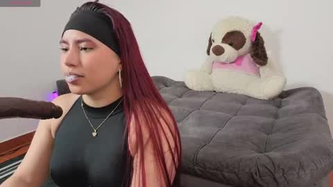 Snapshot of sweet_khristie chatting on 19, 5, 2026 KhristieJoin The Fan Club online show from 19, 5, 2026