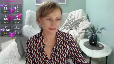 Snapshot of sweet_kitty5 chatting on 21, 9, 2025 Helen online show from 21, 9, 2025