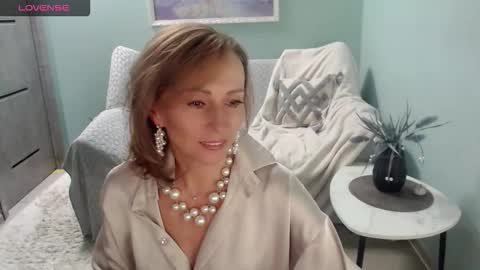 Snapshot of sweet_kitty5 chatting on 29, 9, 2025 Helen online show from 29, 9, 2025
