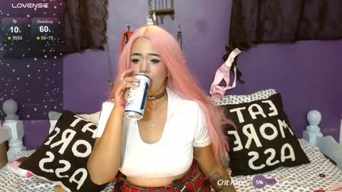 Snapshot of sweet_kitty66 chatting on 6, 1, 2025 elizabeth grey online show from 6, 1, 2025