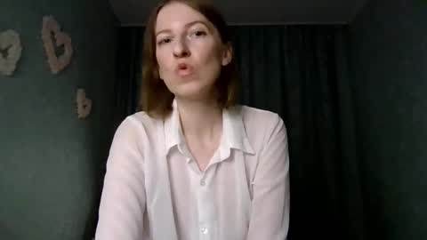 sweet_lilbunny online show from 18, 10, 2025