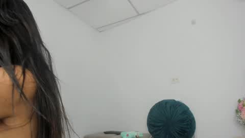 sweet_litle online show from 9, 4, 2026