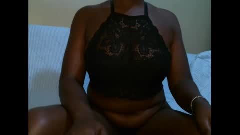 Snapshot of sweet_lovis chatting on 22, 9, 2025 lovis online show from 22, 9, 2025