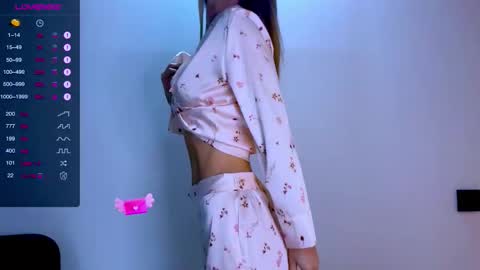 Mia online show from 24, 9, 2025