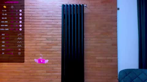 Mia online show from 26, 10, 2025