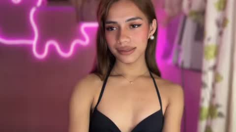 Snapshot of sweet_nikki03 chatting on 26, 9, 2025 sweet_nikki03 online show from 26, 9, 2025