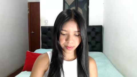 Snapshot of sweet_petite15 chatting on 13, 7, 2026 petite sweet online show from 13, 7, 2026