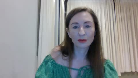 Snapshot of sweet_poeme chatting on 4, 6, 2026 sweet_poeme online show from 4, 6, 2026