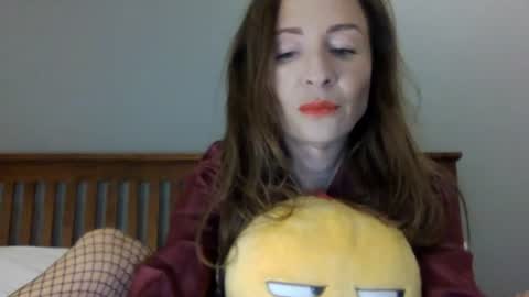 sweet_poeme online show from 3, 7, 2026