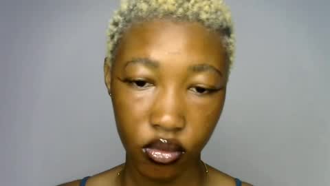 Snapshot of sweet_pussy04 chatting on 24, 6, 2026 sweet girl online show from 24, 6, 2026