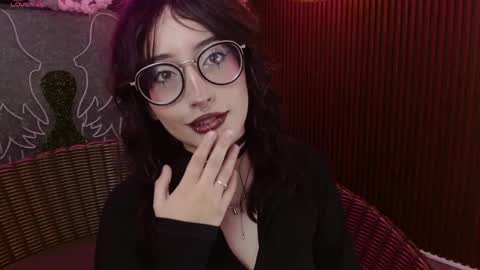Snapshot of sweet_roxanee chatting on 27, 4, 2026 Roxanee online show from 27, 4, 2026