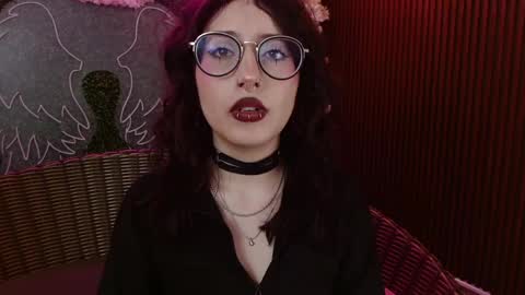 Snapshot of sweet_roxanee chatting on 28, 4, 2026 Roxanee online show from 28, 4, 2026