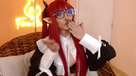 Snapshot of sweet_roxanee chatting on 24, 5, 2026 Roxanee online show from 24, 5, 2026
