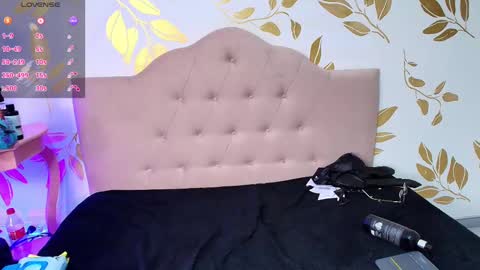 Sammy Lauren online show from 3, 3, 2025