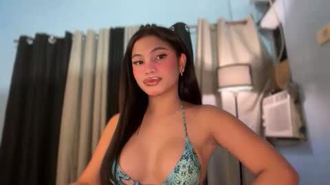 Snapshot of sweet_scarllet12 chatting on 3, 5, 2026 SCARLLET online show from 3, 5, 2026